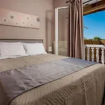 Vila Blossom Laganas